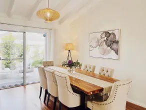 Luxury in dress circle location - Image 3