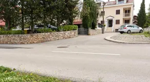 Apartment VITKO near the Beach with Private Parking & Grill Station - Image 5