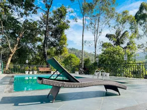 Dazzle Villa Resort - Image 4