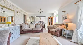 Polean Farm Old Farmhouse - With Large Jacuzzi, Games Room, Near the Sea and with Free Access to a Nearby Pool - Image 2