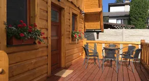 Cottage Family - Image 3