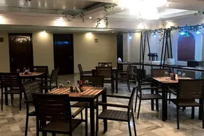 Hotel Yuvraj - Image 2