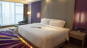 Lavande Hotel Yibin University City Exhibition Center - Image 2