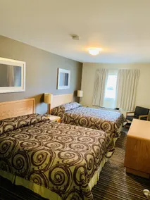 Green Acres Motel - Image 4