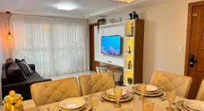 Magnífico APARTAMENTO de Charme - 3 quartos AR CONDICIONADOS SPLIT - Beira Mar, 2 banheiros, 2 Vagas Garagem, 4 Varandas, 2 Elevadores, Redes para Descanso, Wi-Fi, Air Fryer, Disney Plus, HBO Max, Cadeiras de Praia e Caixa Térmica - Image 2