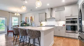 New Charming Surburban Retreat 12 mins to Lakepoint - Image 3