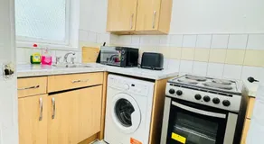 Fantastic Studio flat in great location - Image 3