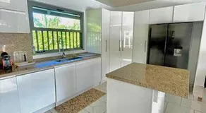 Villa Fare Mananui 2 chambres avec piscine et jardin - Image 5