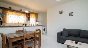 En Elladi Apartment - Image 4