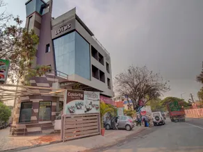 OYO 35844 Hotel Lotus Residency - Image 4