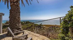 Oceanfront Coastal Home with Breathtaking Views Hiking Beaches & More - Image 3