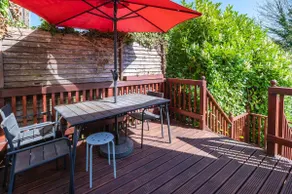 Modern 6BR w/ Parking | Bedford - Image 4