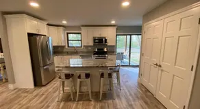 Private 4 Bedroom Home with a hot tub - Image 5