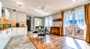 Apartament H7 z Pi?knym Widokiem 5D Apartments - Image 3