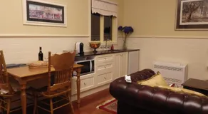 The Retreat at Amryhouse - Image 4