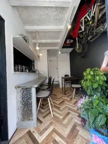 Bed & Cafe BUSSO tiny hotel - Image 3