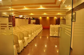 Green Grande Inn - Image 4