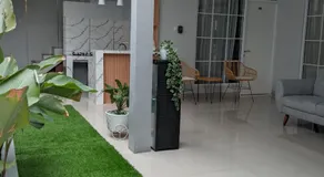 NiEr Guesthouse Zwei Syariah - Image 4