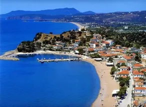 Astonishing view, a step from the beach - Image 2
