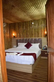Maple Woods Retreat Resort - Image 2