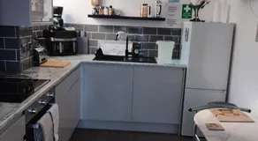 Fairfield Townhouse Guest House - Image 3