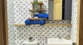 Dani's Guesthouse - Image 2