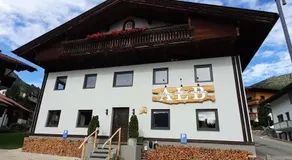 Boutique Hotel Alpen Lodge Berwang - Image 3