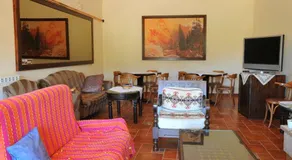 Flygonion Guesthouse - Image 5