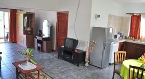 Rowsvilla Guest House - Image 2