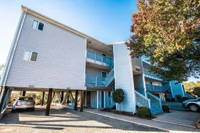 Harbourside II Condos - Image 3