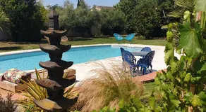 Chambre privée dans une maison avec piscine - Image 5