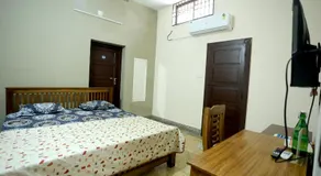 Devaki Tourist Home - Image 1