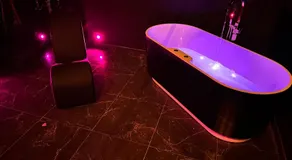 Loveroom de luxe - Thème 50 nuances de grey maison privative spa insolite - Image 2