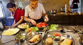 MVT Guesthouse & Restaurant - Image 5