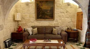 Pretty Villa & Private Pool - Image 3