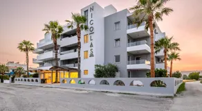 Nicolas Grand Suites, Adults Only - Image 4