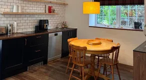 Pets - Garden - Parking - Sleeps up to 4 - Hiking - Image 3