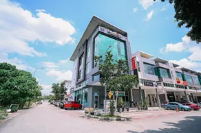 Swing & Pillows - Kota Kemuning Selangor - Image 2