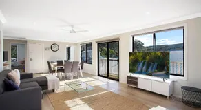 Charming coastal retreat - Image 2