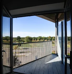 2 bed Modern apartment close to Bicester Village - Image 5