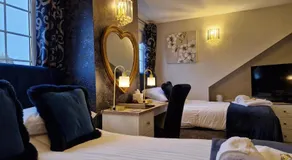 Forest Guest House - Image 2