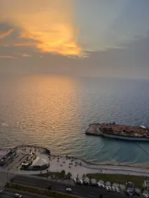 Damac Apartment شقة مع جاكوزي بإطلالة بحرية - Image 3