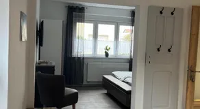 Bei der Kahnfährfrau Mit NEUEM Innenhof Garten - Image 2