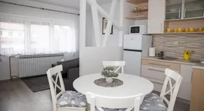 Apartmani i Sobe Kočiš - Image 3