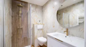Modern apartment, steps from tramway - Image 2