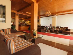 Queenwood Hotel - Image 4