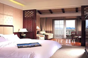 Yosemite Hotel - Image 2