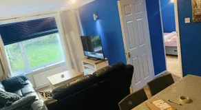 6-Bed House-Reading-Sleeps12-TownCentre - Image 3