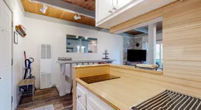 Ski dream walkable to lifts - 2 decks WFH area & shuttle pick-up across street - Image 3