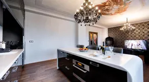 Premium Apt Kosice Center 3 Room 150m2 Hlavna Ulica - Image 3